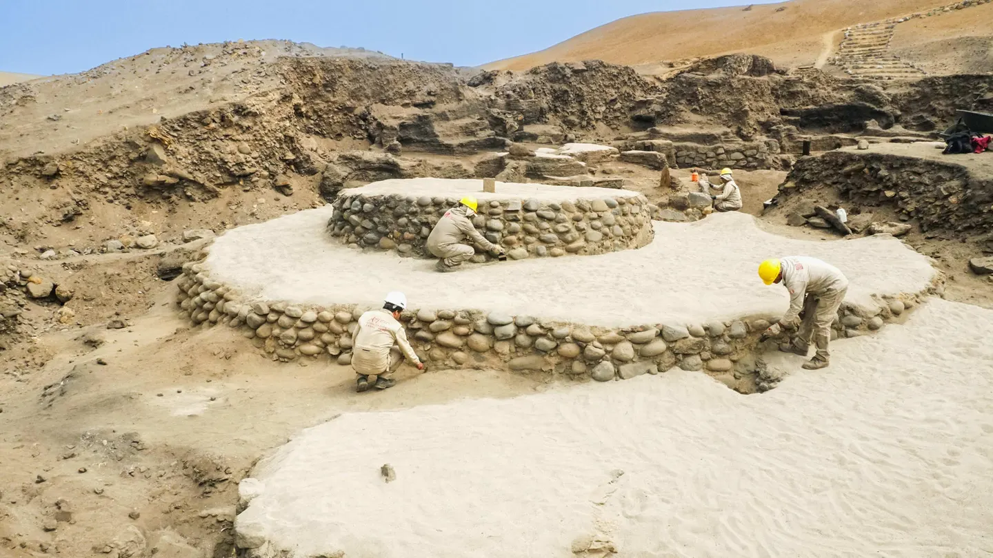 Fotografía difundida por la Zona Arqueológica Caral, Unidad Ejecutora 003 del Ministerio de Cultura que muestra una estructura circular de dos alturas vinculada Fotografía difundida por la Zona Arqueológica Caral, Unidad Ejecutora 003 del Ministerio de Cultura que muestra una estructura circular de dos alturas vinculada