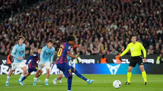 El fatal penalti de Lamine Yamal: se lesiona al marcar al Celta de Vigo El fatal penalti de Lamine Yamal: se lesiona al marcar al Celta de Vigo