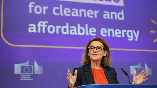 La vicepresidenta ejecutiva de la Comisi&oacute;n Europea para una Transici&oacute;n Limpia, Justa y Competitiva, Teresa Ribera, durante una rueda de prensa en Bruselas, B&eacute;lgica