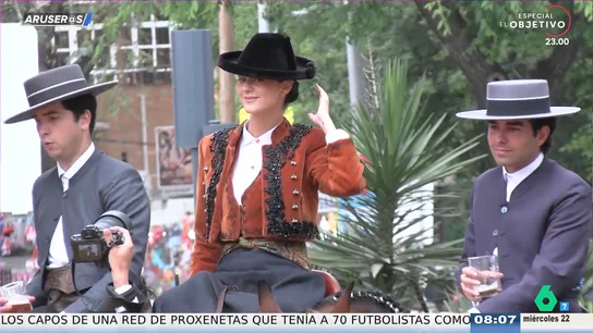 Victoria Federica a caballo y los looks más comentados: así se vive la Feria de Abril entre influencers y famosos Victoria Federica a caballo y los looks más comentados: así se vive la Feria de Abril entre influencers y famosos