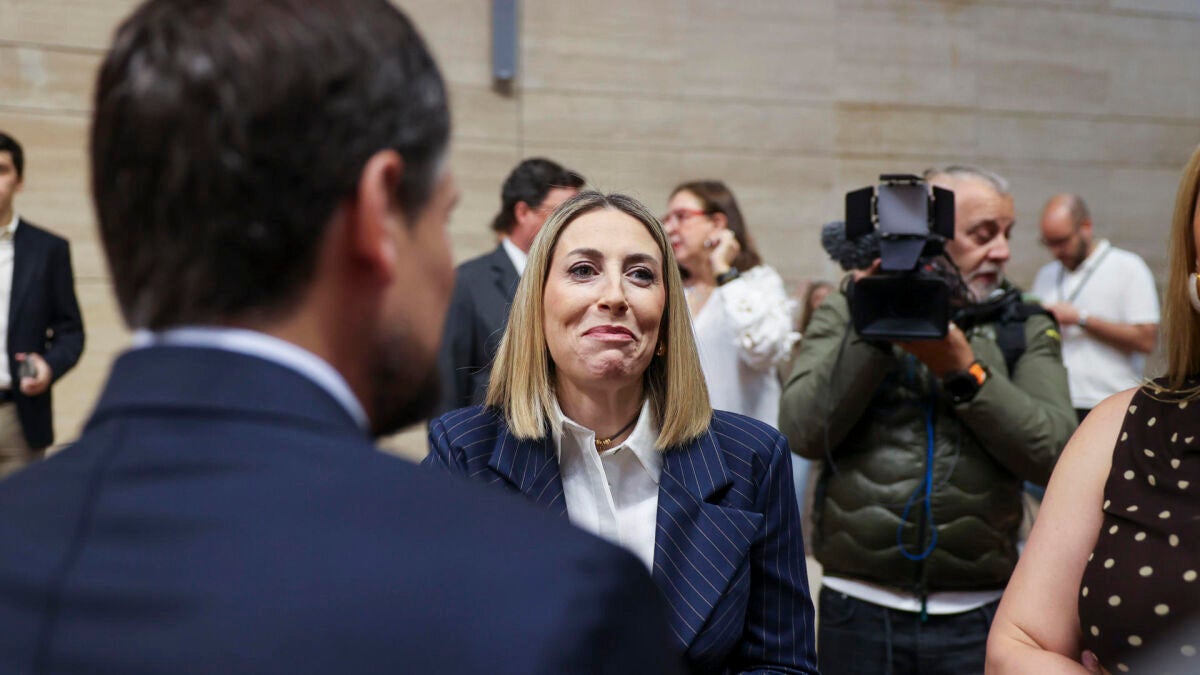 Guardiola, entregada a Vox y su pacto xenófoba en el debate de su investidura: 