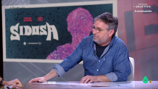 Jordi Évole se sincera con Wyoming sobre sus entrevistas: "Es difícil que el invitado me caiga peor. Me puede caer igual de mal" Jordi Évole vuelve al plató de El Intermedio para hablar de sus dos últimos proyectos: 'Sidosa', el documental con Eduardo Casanova, y el próximo programa de 'Lo de Évole'. Aprovechando la entrevista, Wyoming le somete a preguntas personales.