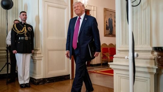 Trump anuncia que las conversaciones de paz con Ir&aacute;n podr&iacute;an retomarse este viernes: "Es posible"