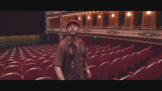 En busca de "justicia po&eacute;tica" para Lorca: Miguel Poveda viaja de Nueva York a Granada con su nuevo documental 'Enlorquecido'