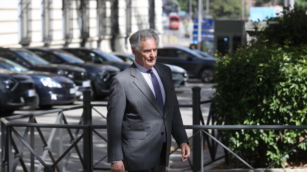 El exmarido de Cospedal insiste en declarar por la Kitchen para tirar del clásico 'no lo sé, no recuerdo, no me consta'