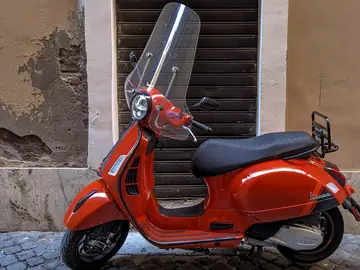Vespa 80 aniversario Vespa 80 aniversario