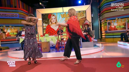 ¡Preparada para la Feria de Abril!: Mónica Cruz enseña a bailar sevillanas a Pilar Vidal La bailarina enseña dos de los pasos básicos de este baile a la periodista para que pueda lucirse en cualquier fiesta. No te pierdas el paso a paso en el vídeo principal.