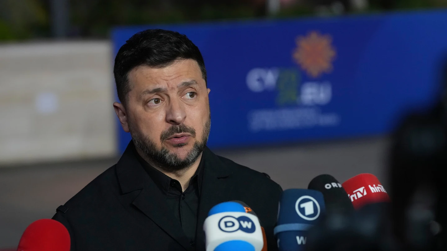 Volodímir Zelenski en la cumbre informal de líderes europeos en Chipre Volodímir Zelenski en la cumbre informal de líderes europeos en Chipre