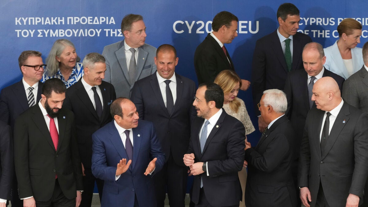 Europa arropa a España tras la última amenaza de Trump: recuerda que es un miembro de pleno derecho de la OTAN