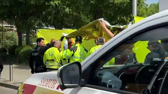 Muere un menor apu&ntilde;alado por un joven desde un patinete en Madrid a plena luz del d&iacute;a