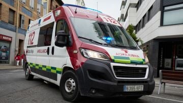 Imagen de archivo de una ambulancia en Navarra
