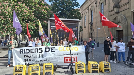 'Riders' de Glovo de toda España claman contra la precariedad laboral y la falta de derechos. 'Riders' de Glovo de toda España claman contra la precariedad laboral y la falta de derechos.