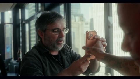 La llamada de Stephanie Cayo a Alejandro Sanz en directo en plena entrevista en Lo de &Eacute;vole: "Justo est&aacute;bamos hablando de ti"