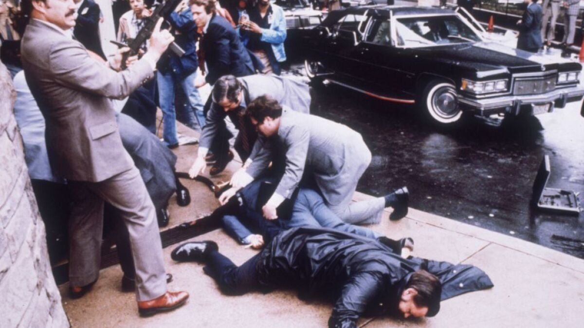 Donald, como Ronald: el intento de asesinato contra Reagan en el mismo hotel 45 años antes del atentado contra Trump