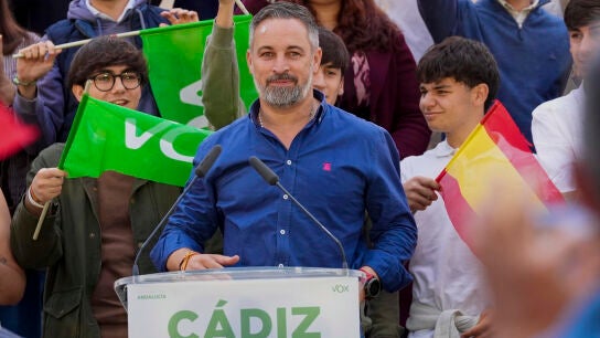  El l&iacute;der de Vox, Santiago Abascal, durante el acto pol&iacute;tico que la formaci&oacute;n celebra este viernes en C&aacute;diz.