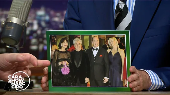 Almodóvar recuerda el 'tierra, trágame' con Charlene de Mónaco en el Baile de la Rosa: "¿Te estás cagando en mí?" Almodóvar recuerda el 'tierra, trágame' con Charlene de Mónaco en el Baile de la Rosa: "¿Te estás cagando en mí?"