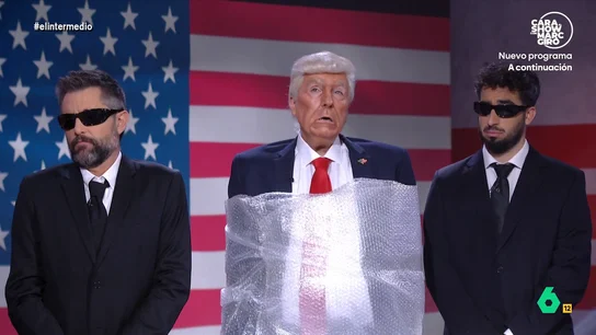 Wyoming, al ver el nuevo protocolo de seguridad de 'Donald Trump': "Es una butifarra yanqui" Raúl Pérez se convierte en el presidente de los Estados Unidos, que ha visitado el programa para mostrar, en directo, como es su nuevo sistema de seguridad.