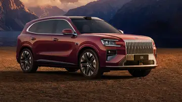 Así es el SUV híbrido enchufable que viene de China para desafiar a Porsche, Mercedes y BWM con 1.400 CV Así es el SUV híbrido enchufable que viene de China para desafiar a Porsche, Mercedes y BWM con 1.400 CV