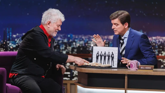 Marc Giró pone a prueba a Pedro Almodóvar con los mantecados de su pueblo Marc Giró pone a prueba a Pedro Almodóvar con los mantecados de su pueblo