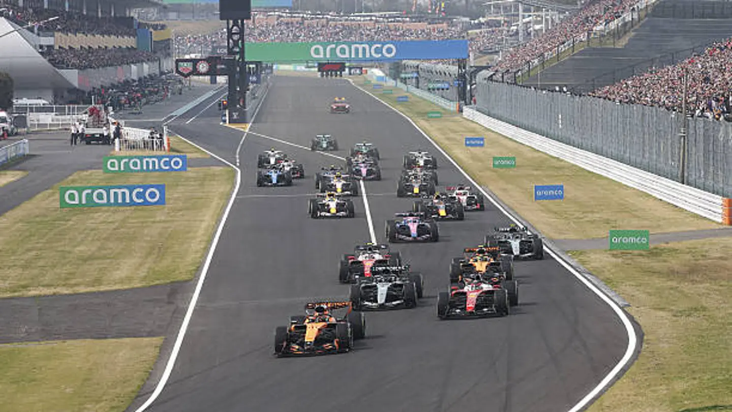 Una leyenda de la F1 carga contra la nueva normativa: "Algunos adelantamientos son totalmente falsos" Una leyenda de la F1 carga contra la nueva normativa: "Algunos adelantamientos son totalmente falsos"