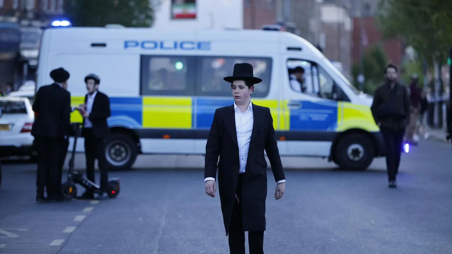 Al menos dos judios apuñalados en un ataque con cuchillo contra una sinagoga en Londres Al menos dos judios apuñalados en un ataque con cuchillo contra una sinagoga en Londres