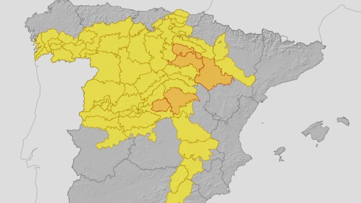 ¿Dónde hay hoy alerta naranja por lluvias en España y qué supone?