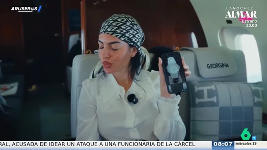 Georgina Rodríguez enseña a cámara su nuevo reloj en Roma: "He cobrado y me lo puedo comprar" Georgina Rodríguez enseña a cámara su nuevo reloj en Roma: "He cobrado y me lo puedo comprar"