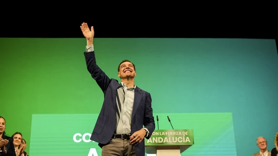 Juanma Moreno en un acto de precampaña en Almería Juanma Moreno en un acto de precampaña en Almería