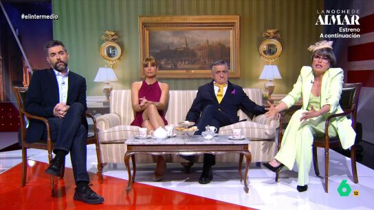 El Intermedio re&uacute;ne a un 'comit&eacute;' de expertos en protocolo para analizar el encuentro entre el presidente de Estados Unidos y el rey de Inglaterra. Descubre su valoraci&oacute;n en el v&iacute;deo principal.