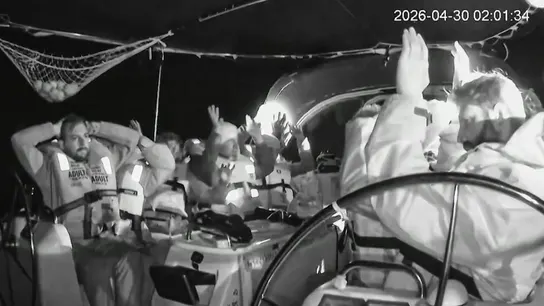 Momento del abordaje a la Flotilla Global Sumud por parte del Ejército israelí. Momento del abordaje a la Flotilla Global Sumud por parte del Ejército israelí.