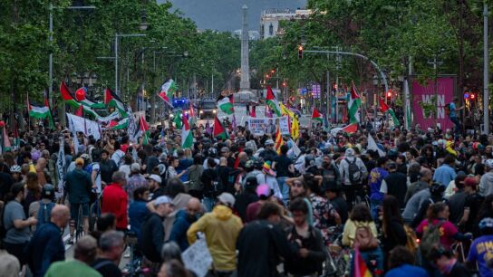 Manifestaci&oacute;n en Barcelona para exigir la liberaci&oacute;n de los activistas retenidos por Israel