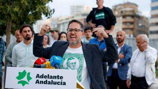 El candidato de Adelante Andaluc&iacute;a a la presidencia de la Junta de Andaluc&iacute;a, Jos&eacute; Ignacio Garc&iacute;a, durante el acto de inicio de campa&ntilde;a en M&aacute;laga. 