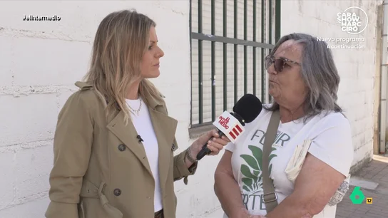 Así defiende una vecina de Talayuela que PP y Vox supriman los cursos de árabe: "Estamos en España, no en Marruecos" Andrea Ropero habla con los vecinos de Talayuela sobre cómo el acuerdo de Gobierno entre PP y Vox en Extremadura ha hecho que se supriman los cursos de árabe de la localidad. Una vecina lo celebra y, además, defiende la 'prioridad nacional'.