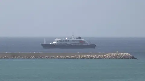 El crucero MV Hondius en Cabo Verde El crucero MV Hondius en Cabo Verde