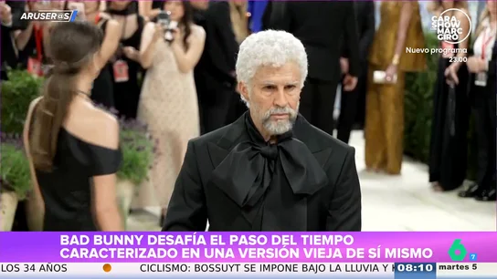 Bad Bunny se envejece para la Met Gala 2026: canas, arrugas, bastón y un traje de Zara Bad Bunny se envejece para la Met Gala 2026: canas, arrugas, bastón y un traje de Zara