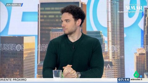 Alfonso Ar&uacute;s anuncia que Hans Ar&uacute;s tiene "un grave problema": "El virus que te ha afectado no es el del barco, &iquest;no?"