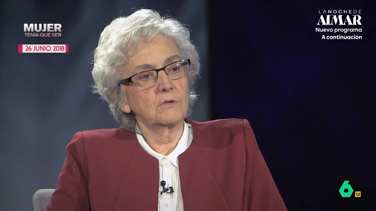 Así fue la entrevista de Soledad Gallego-Díaz con Sandra Sabatés en El Intermedio: "Me gusta ver las cosas y contarlas" La presentadora de El Intermedio entrevistó a la periodista en 2018 dentro de su sección 'Mujer tenía que ser'. Gallego-Díaz acababa de estrenarse en el cargo de directora del diario 'El País'.
