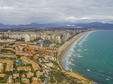 Playa de San Juan, en Alicante Playa de San Juan, en Alicante