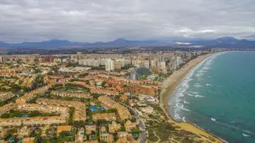Playa de San Juan, en Alicante Playa de San Juan, en Alicante