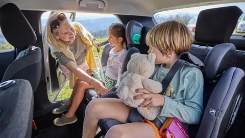 Las 10 claves para viajar seguro con familia numerosa Las 10 claves para viajar seguro con familia numerosa