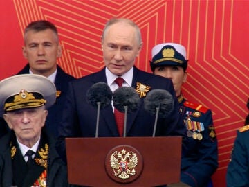 Vladimir Putin durante el D&iacute;a de la Victoria
