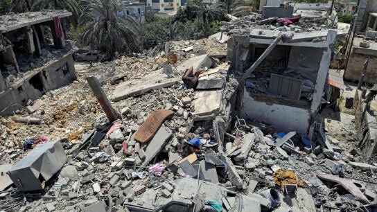 Escombros de edificios tras los ataques israel&iacute;es en el sur de L&iacute;bano.