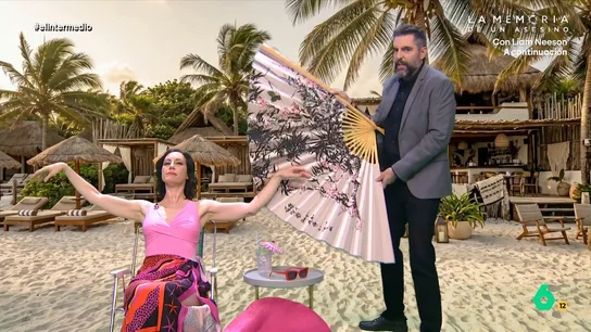'Ayuso' se relaja en la Riviera Maya del "boicot" en su viaje a México: "Ahora entiendo por qué Hernán Cortés colonizó todo esto" Cristina Gallego se convierte en 'Isabel Díaz Ayuso' durante sus días en Riviera Maya, desde donde denuncia el "insoportable y asfixiante boicot del Gobierno mexicano narcoterrorista".