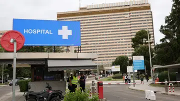 Hospital Gómez Ulla donde permanecen en cuarentena los 14 españoles que viajaban en el MV Hondius Hospital Gómez Ulla donde permanecen en cuarentena los 14 españoles que viajaban en el MV Hondius
