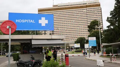 Hospital Gómez Ulla donde permanecen en cuarentena los 14 españoles que viajaban en el MV Hondius Hospital Gómez Ulla donde permanecen en cuarentena los 14 españoles que viajaban en el MV Hondius