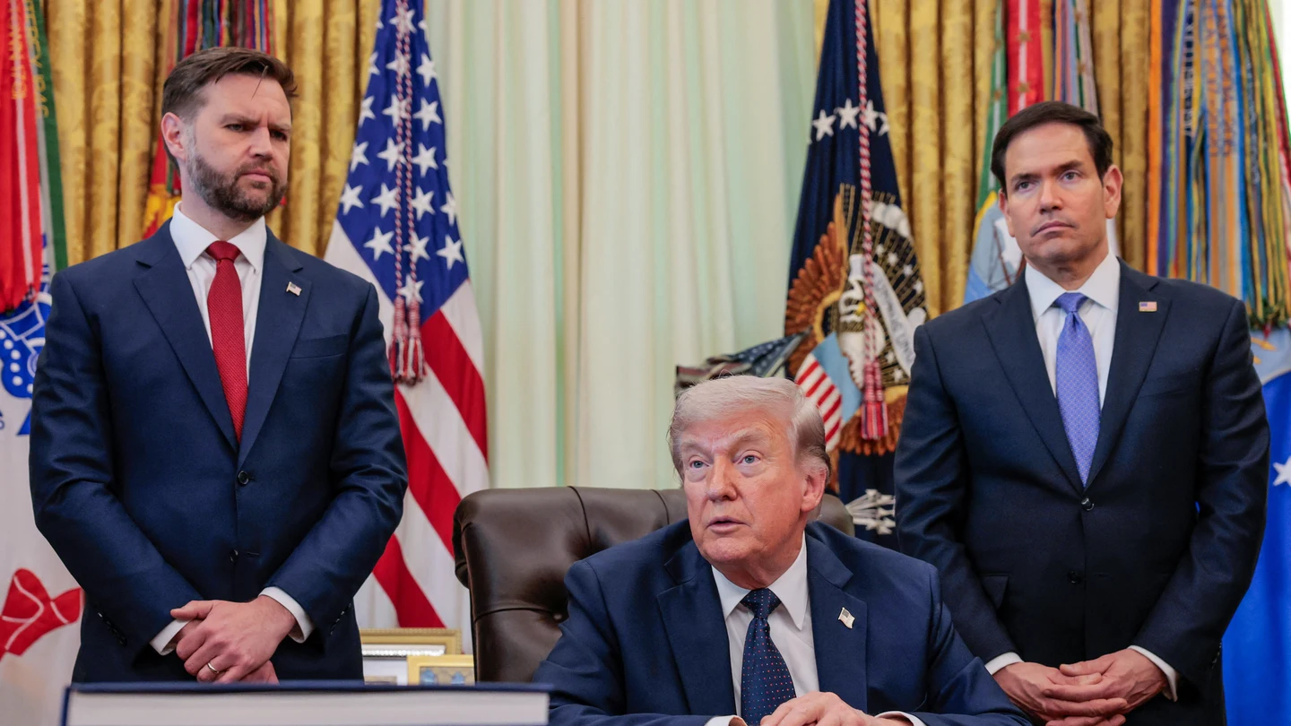 JD Vance y Marco Rubio, junto a Donald Trump en el Despacho Oval de la Casa Blanca JD Vance y Marco Rubio, junto a Donald Trump en el Despacho Oval de la Casa Blanca