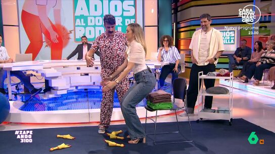 El experto explica c&oacute;mo hacer cuatro ejercicios sencillos con elementos que podemos tener en casa como por ejemplo sillas o toallas. Descubre la explicaci&oacute;n del fisioterapeuta en el v&iacute;deo principal. 