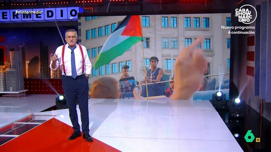 Wyoming elogia que Lamine Yamal haya mostrado la bandera palestina: "Es un gesto humanitario y de justicia" El Fútbol Club Barcelona se ha proclamado campeón de Liga y, durante la celebración en la ciudad condal, el futbolista blaugrana decidió mostrar su apoyo a Palestina mostrando su bandera.