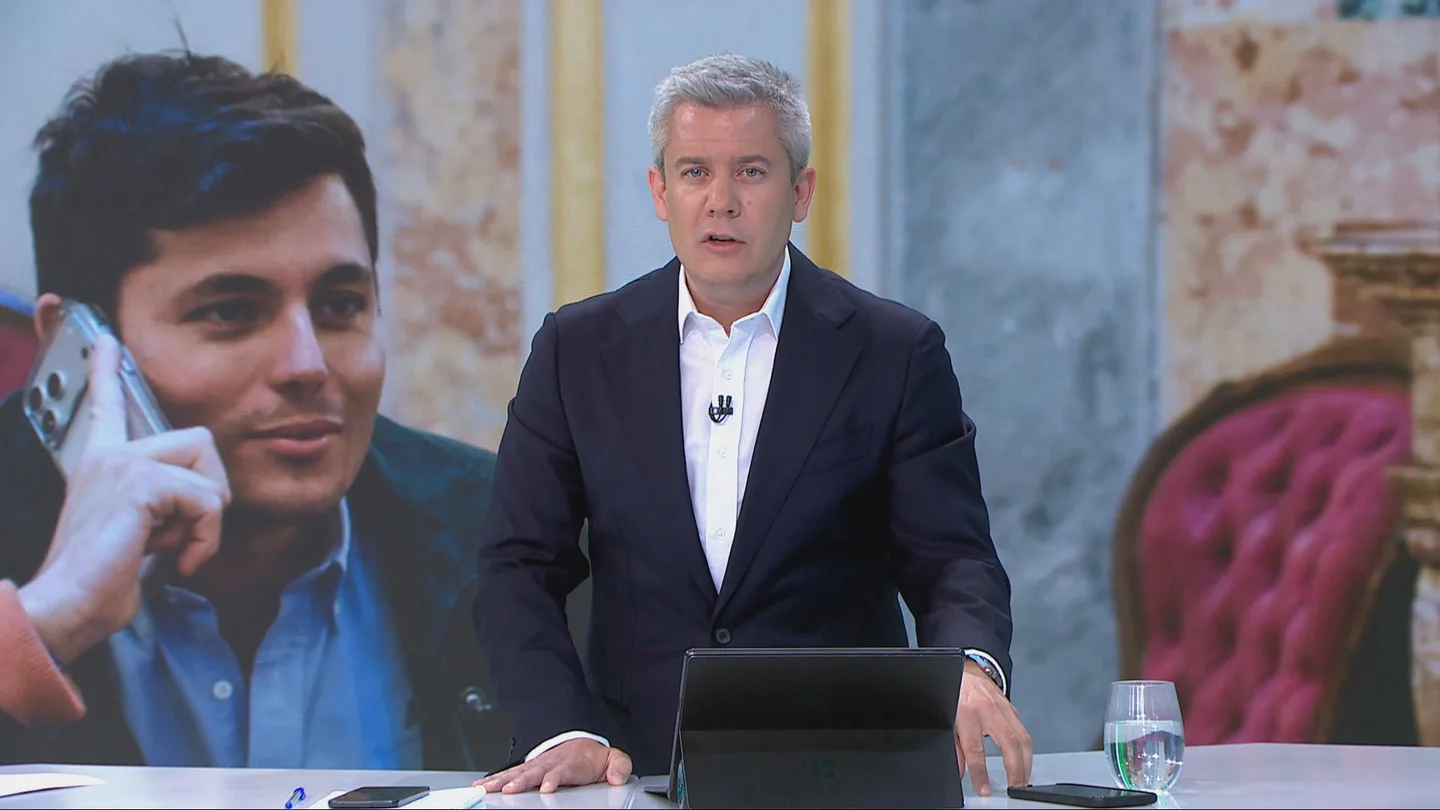 Rodrigo Blázquez, sobre la reacción de las NNGG del PP a la expulsión de Quiles y Ndongo del Congreso: "Uno de los ataques más graves a periodistas" Rodrigo Blázquez, sobre la reacción de las NNGG del PP a la expulsión de Quiles y Ndongo del Congreso: "Uno de los ataques más graves a periodistas"