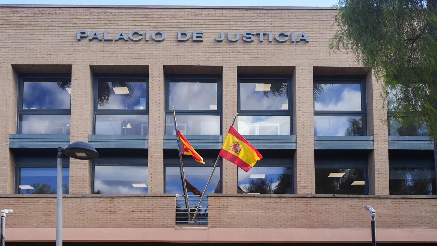 La fachada del Juzgado de Catarroja (Valencia). La fachada del Juzgado de Catarroja (Valencia).